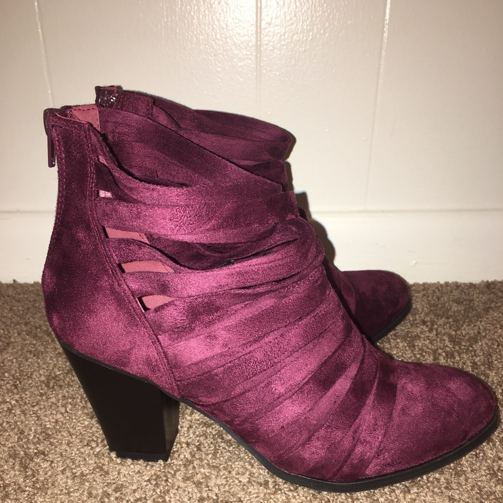 Burgundy 3 inch Bootie Size 9 ‼️ Worn Once